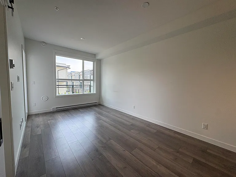 5504 Brydon Cres #203 — Photo 4