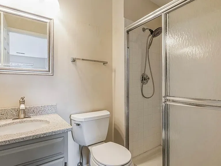 2400 Mallow Ct — Photo 11