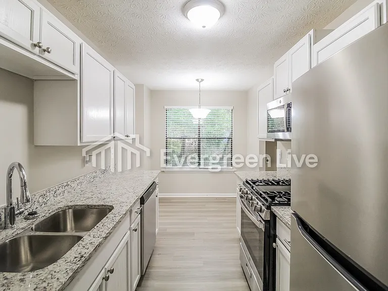 2613 Laurel View Dr — Photo 7