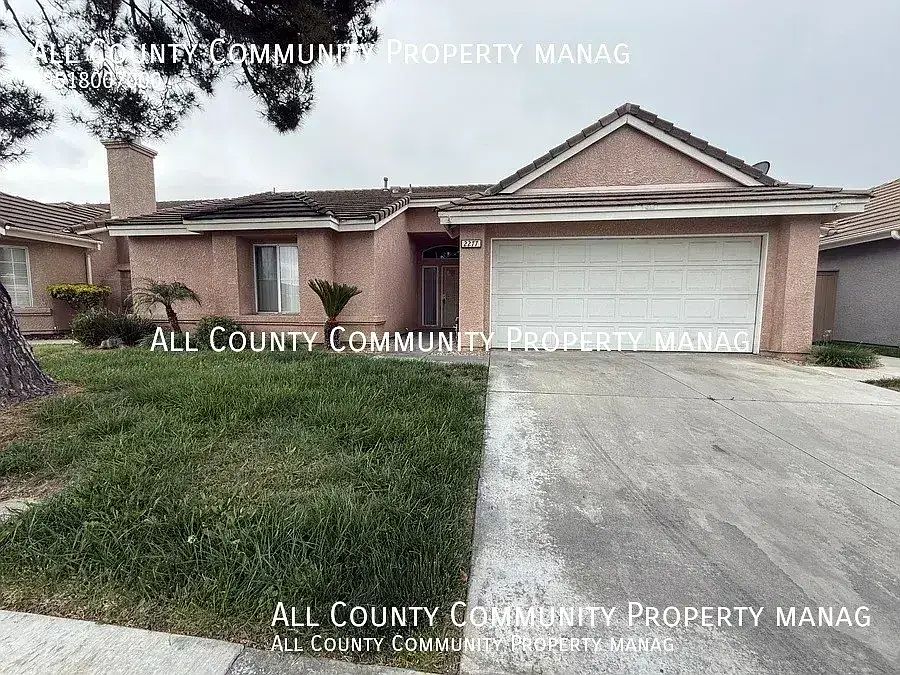 1st image of 2277 Oak Ave