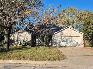 312 Comanche Walk, Joshua, TX 76058