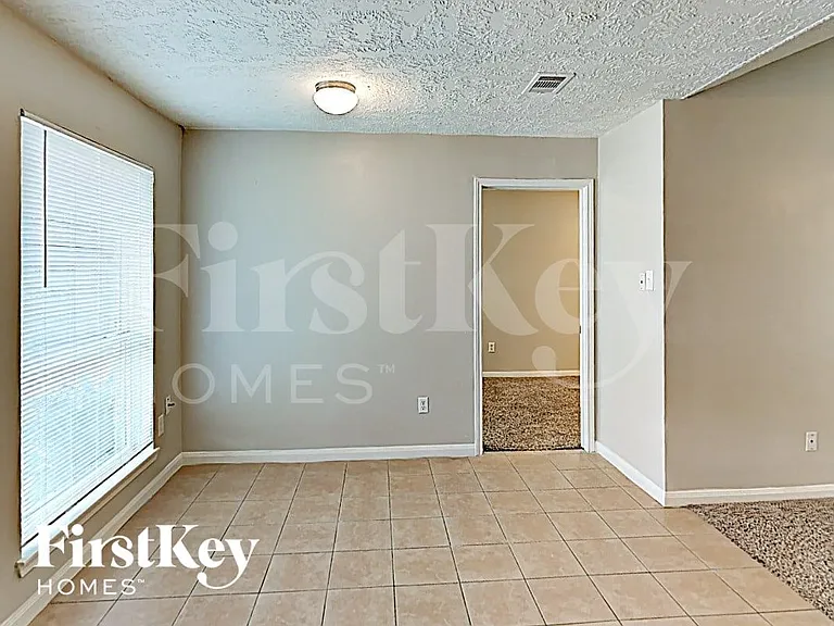 11319 Snow Bay Dr — Photo 6