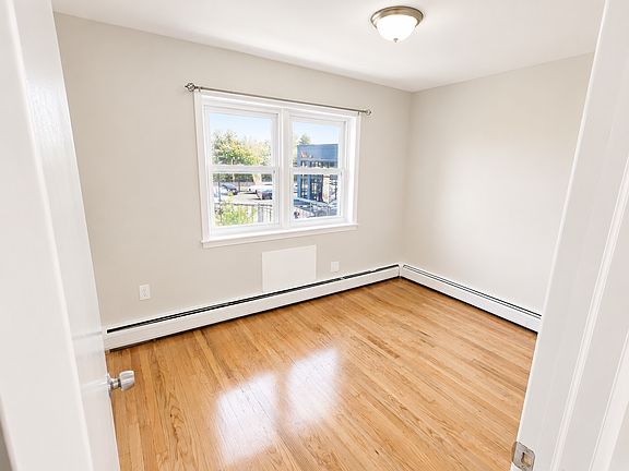 4th image of 9-11 Stecher St #3-F