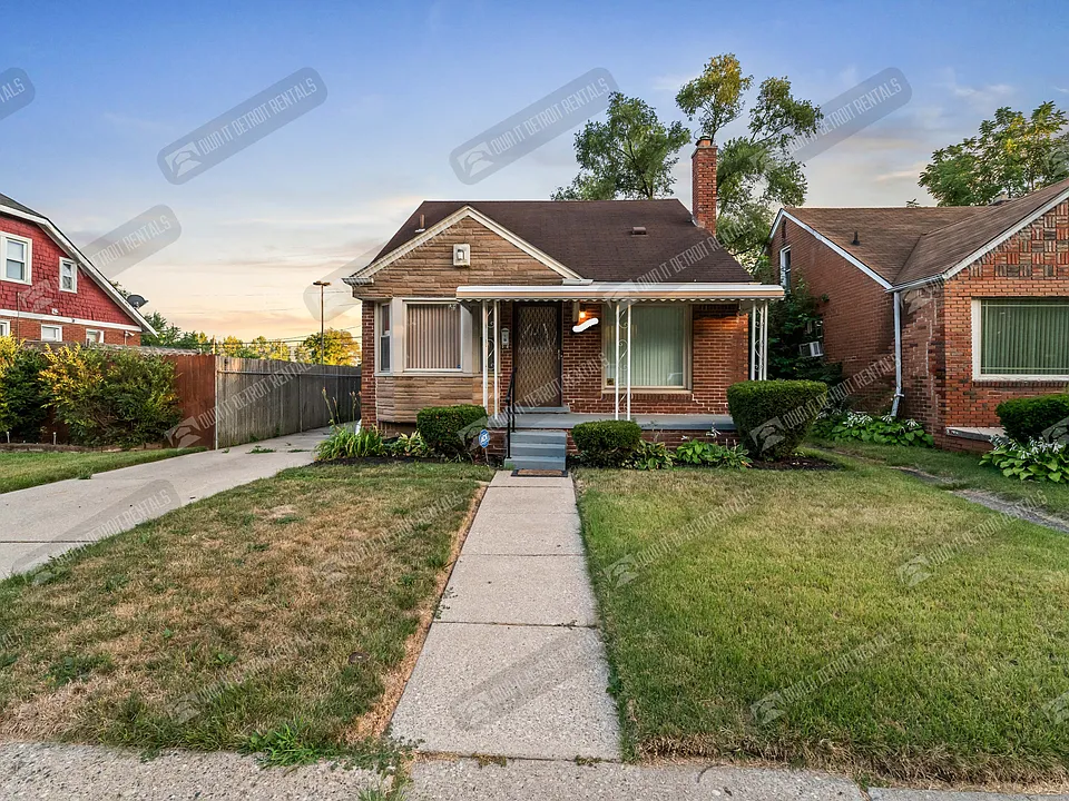 13751 Mecca St