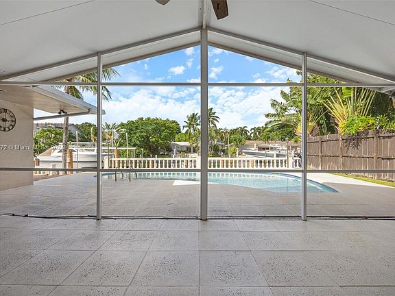 4th image of 13190 Biscayne Island Ter