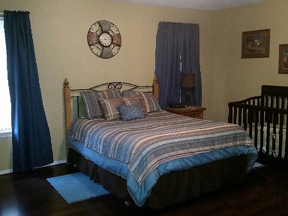 3rd image of 1405 Briarwood Dr