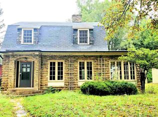 1911 Elm St, Rockford, IL 61102