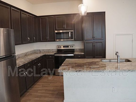 5th image of 1488 E Dublin St