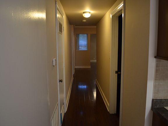 5th image of 1002 N Wolcott Ave APT 1