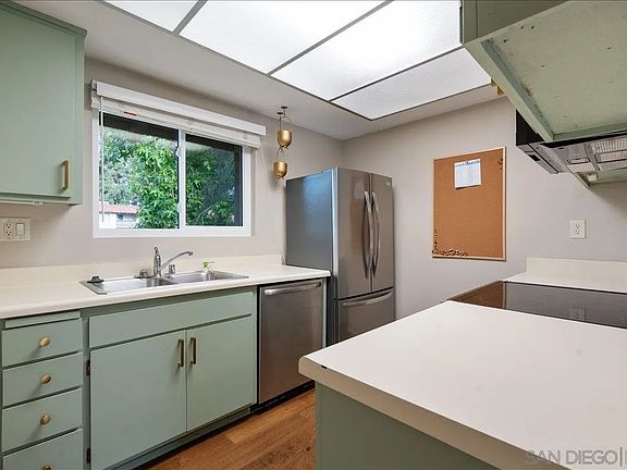 3rd image of 6029 Rancho Mission Rd Unit 201