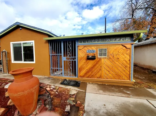 322.5 Morningside Dr SE, Albuquerque, NM 87108