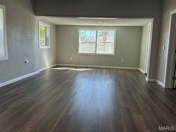2nd image of 308 S Gideon Ave