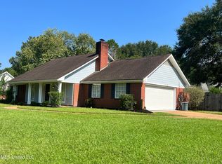 625 Huntington Dr, Madison, MS 39110