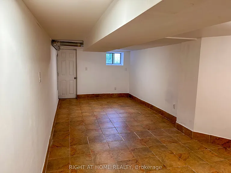 1039 Ossington Ave #B — Photo 4