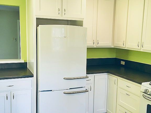 3rd image of 214 Ponder St