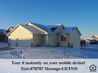 1229 Olivia St SE, New Prague, MN 56071