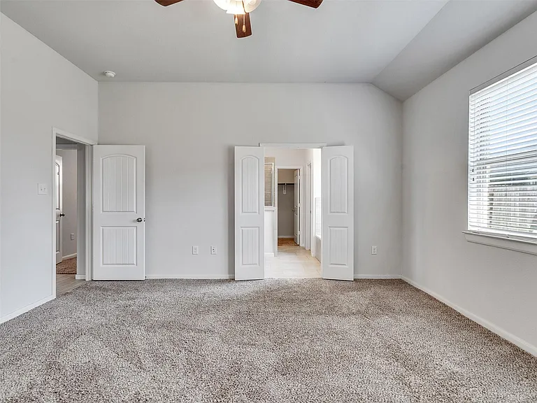 10026 Thicket Park Ln — Photo 20