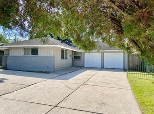 5806 Schevers St, Houston, TX 77033