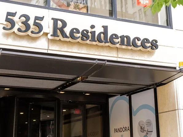 535 N Michigan Ave APT 909, Chicago, IL 60611