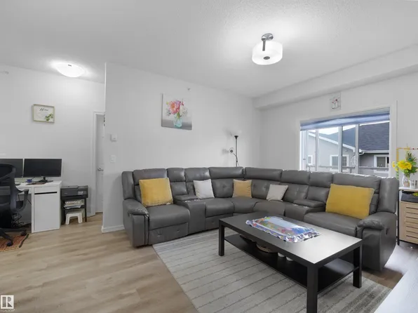 2203 44th Ave NW #415, Edmonton, AB T6T 0T1