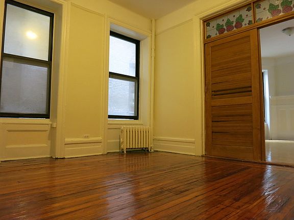 4th image of 310 W 99th St APT 201
