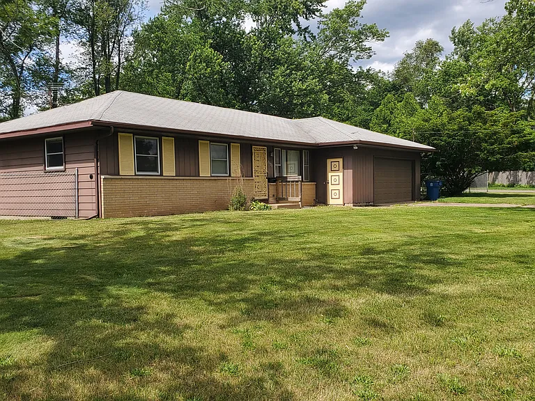 2723 Texel Dr — Photo 2