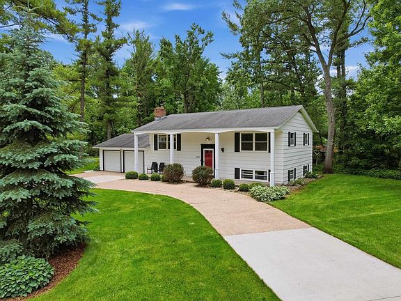 4th image of 2251 BEECHWOOD DRIVE