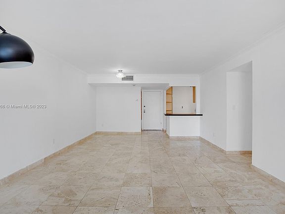 5th image of 1420 Brickell Bay Dr APT 706D