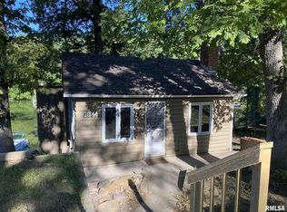 1034 Island Ln, Galesburg, IL 61401