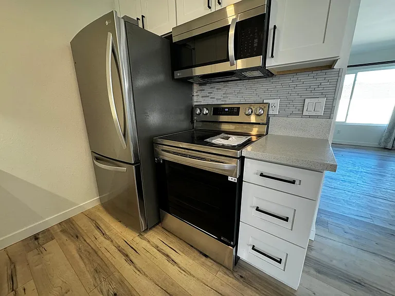1224 Windsor Rd #B — Photo 4