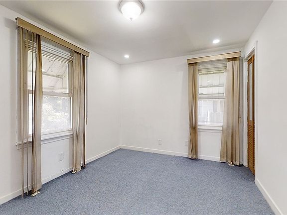 3rd image of 236 Weston Ave