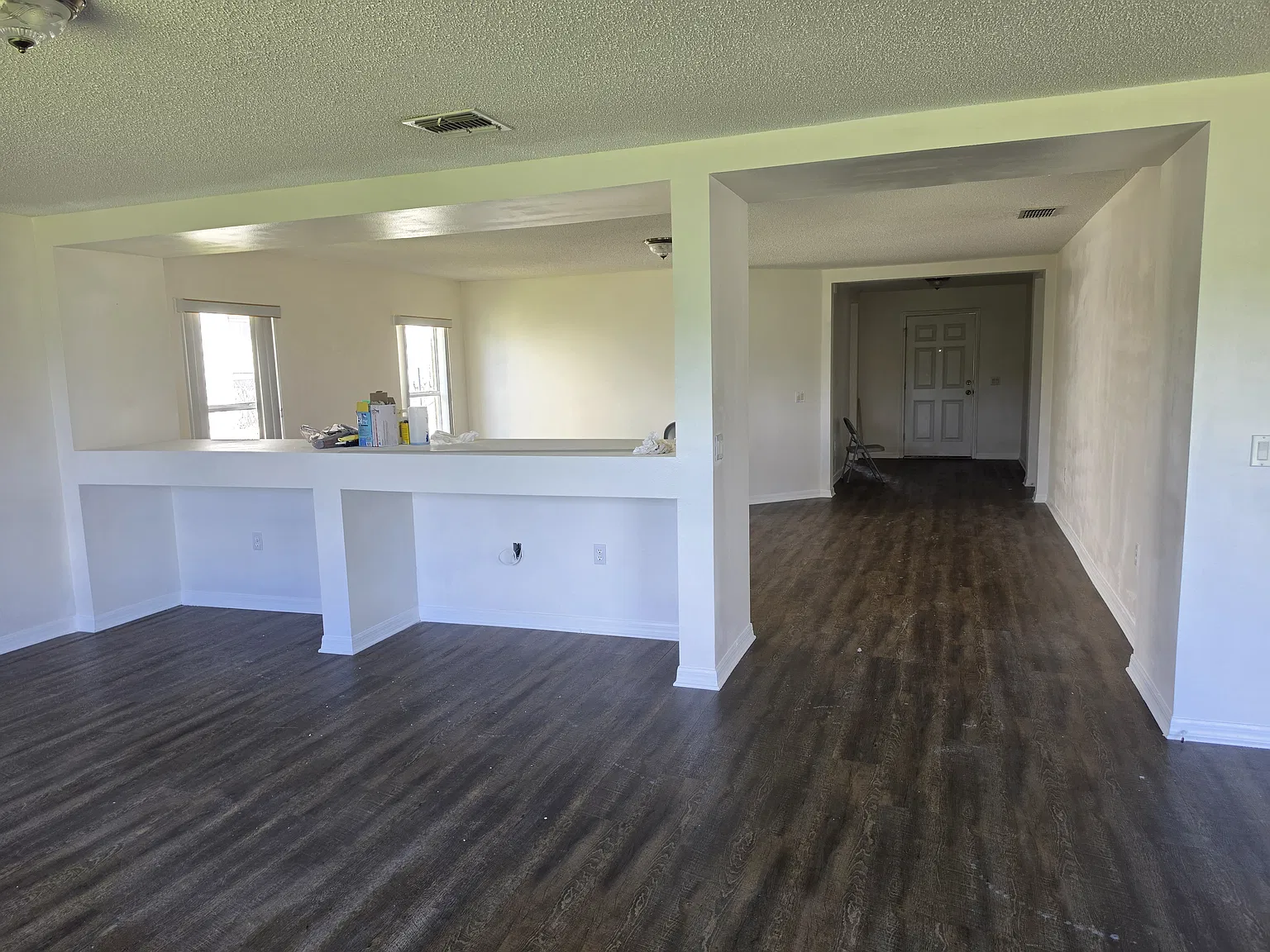 3 bed, 1896 sqft, $2,300 — Photo 3