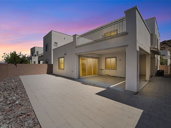 2nd image of 813 Horizon Canyon Dr