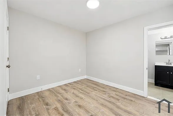 2310 Tasker St — Photo 10