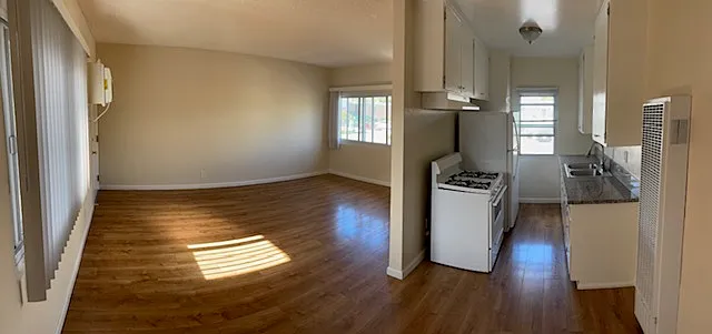 16214 Vanowen St #9 — Photo 6