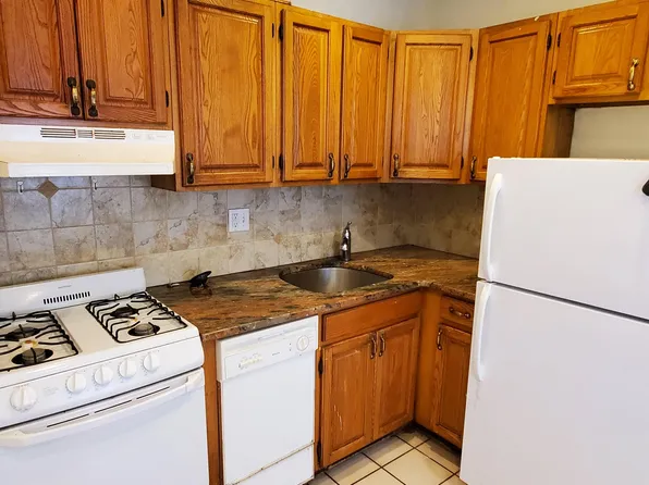 242 Kelton St, Allston, MA