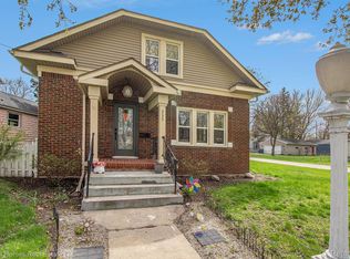 335 W Sibley St, Howell, MI 48843