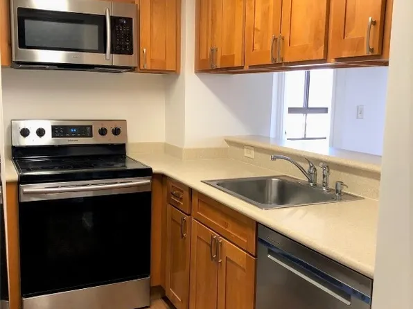 5333 Likini St APT 1002, Honolulu, HI 96818