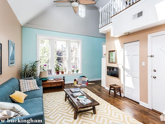 4th image of 828 W Buckingham Pl #628