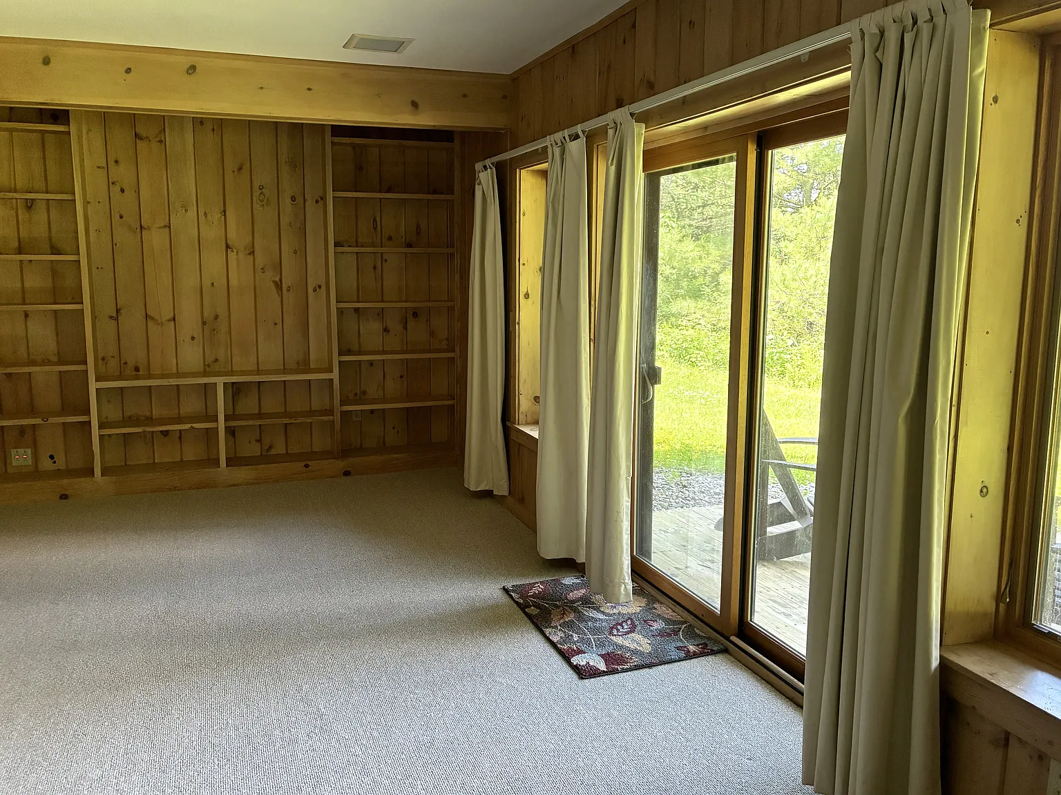 1 bed, 875 sqft, $1,300 — Photo 2