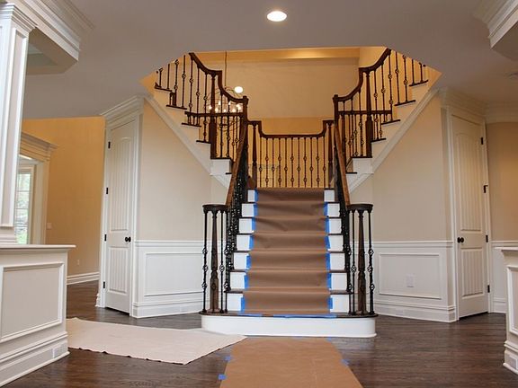4th image of 909 Johnston Dr