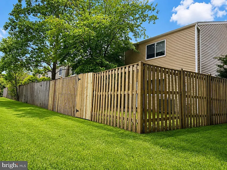 5559 Hecate Ct — Photo 17