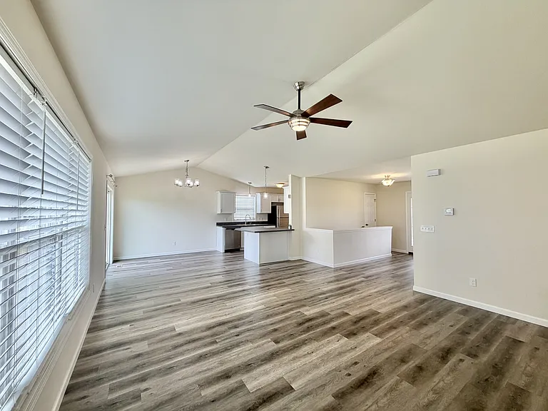118 Cedar Ave — Photo 9