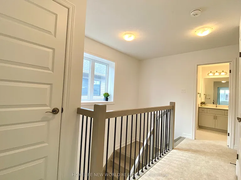 70 McLean Ave — Photo 17