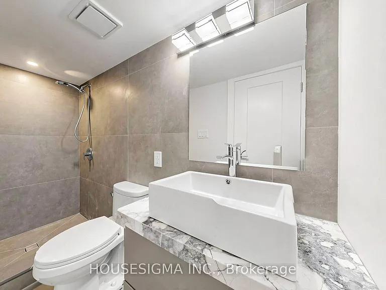 126 Woodward Ave — Photo 17