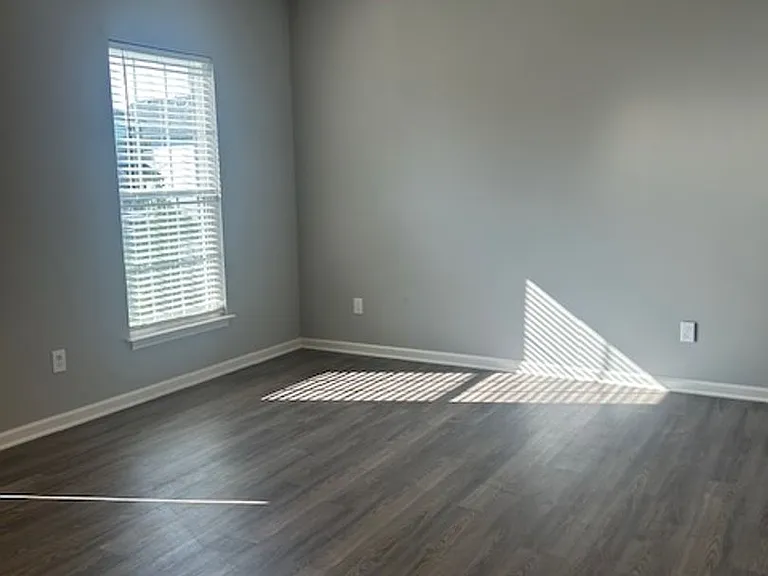 1261 Marlena Ln — Photo 2