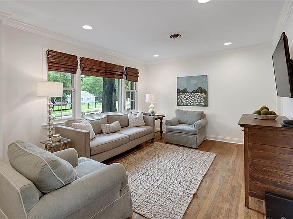 5th image of 3869 Philwood Ave