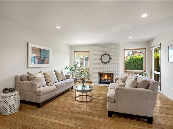 5th image of 2677 Saint Giles Ln