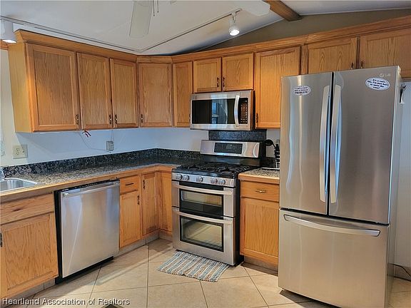 3rd image of 43 Victoria Ln