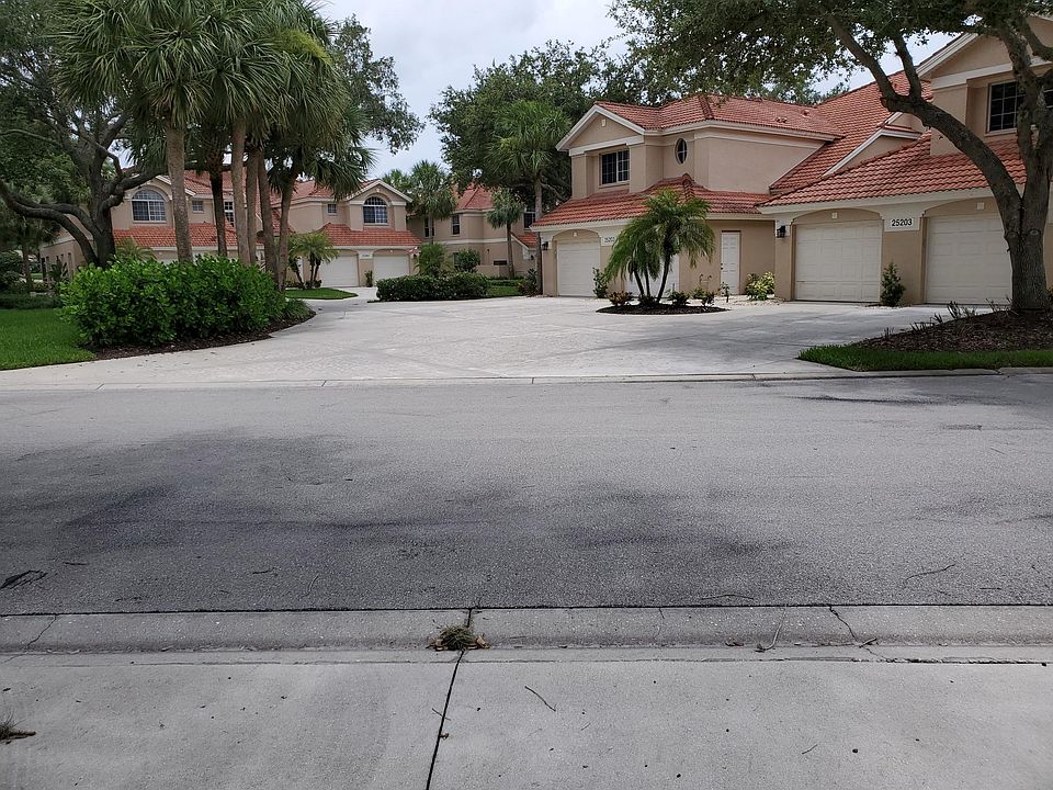 1st image of 25204 Pelican Creek Cir APT 103